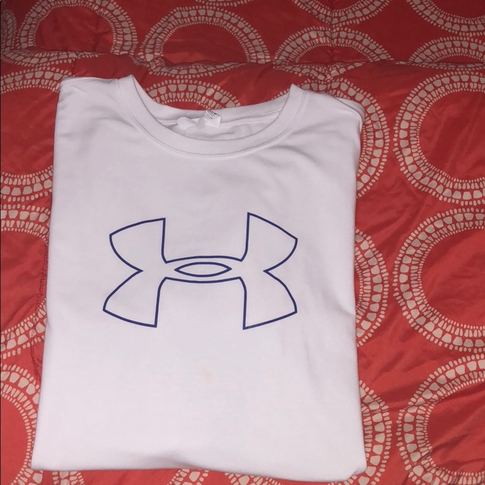 Womans Large under armour tee